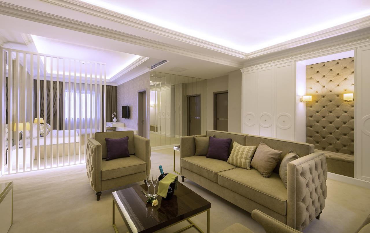 Paris Hotel Yerevan Exterior photo